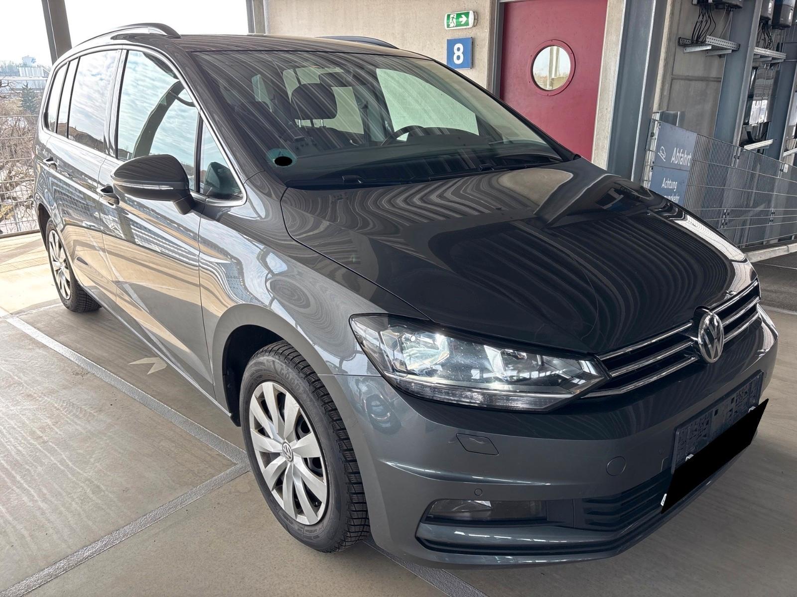 Volkswagen Touran TSI DSG 7Sitzer 8FACH ACC KAMERA CARPLAY