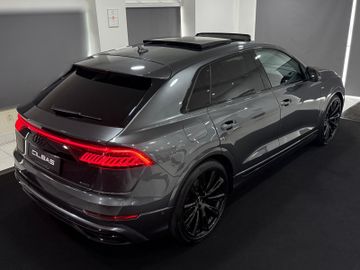 Audi Q8 - 10
