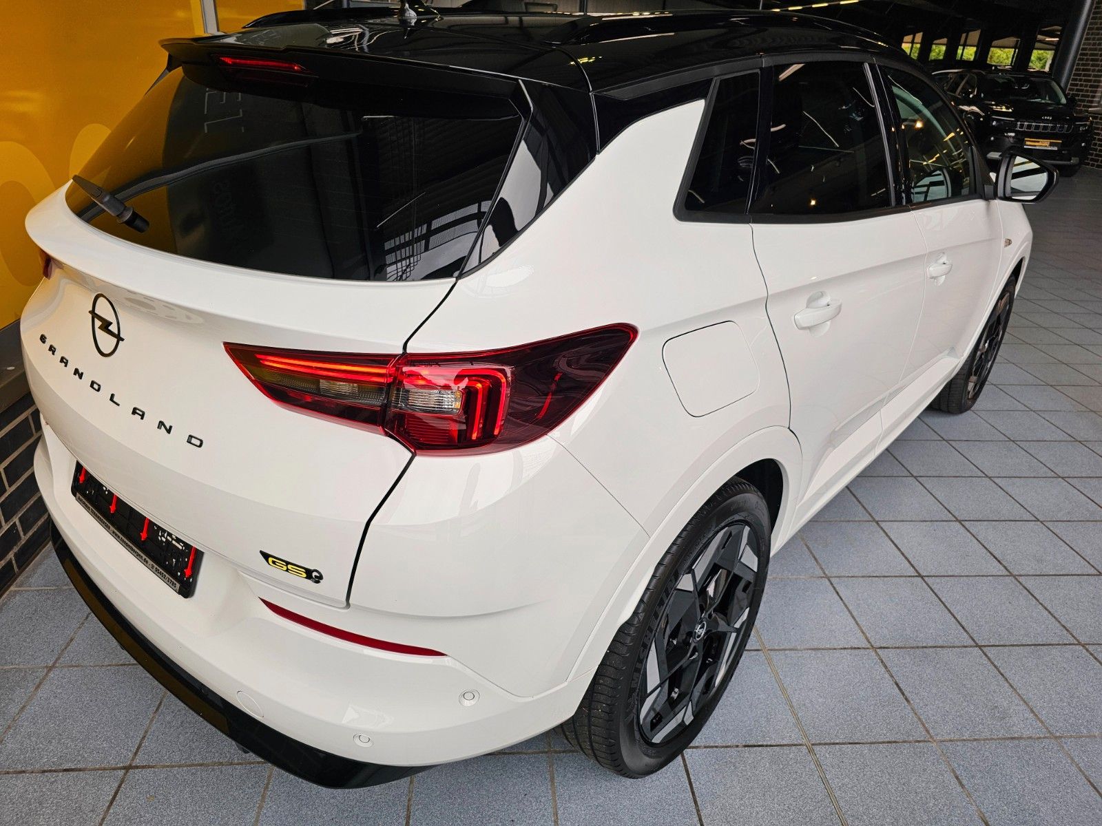 Opel Grandland GSe Plug-in Hybrid 4 Voll-LED ACC AHK imagem 2