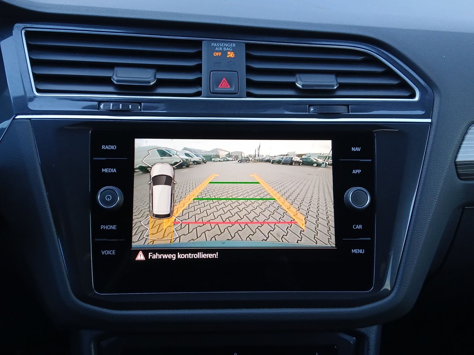 Fahrzeugabbildung Volkswagen Tiguan Allspace TDI Life DSG LED AHK Navi  ACC S