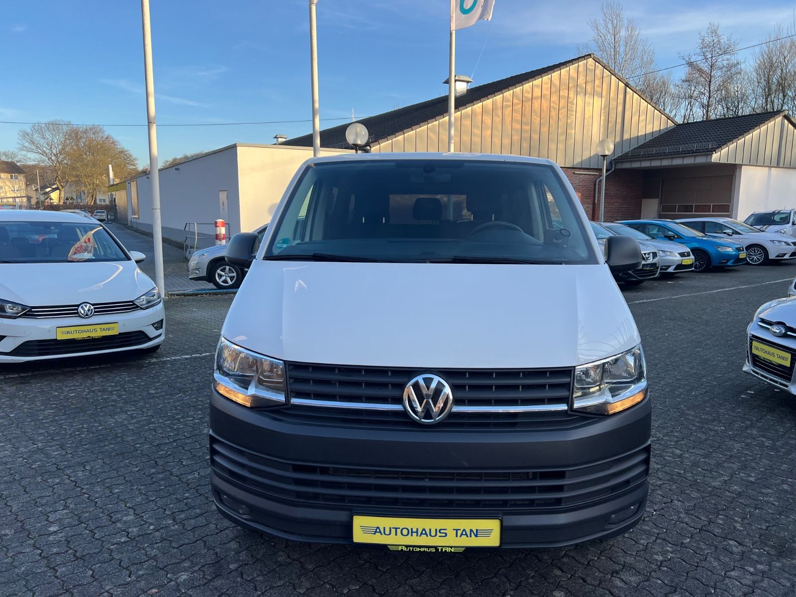 Fahrzeugabbildung Volkswagen T6 Caravelle 2.0 TDI 150PS DSG *1.HAND*