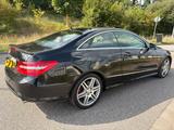 Mercedes-Benz E 350 Coupé E 350 CGI BlueEFFICIENCY AVANTG.... - Mercedes-Benz Coupé aus dem Jahr 2010