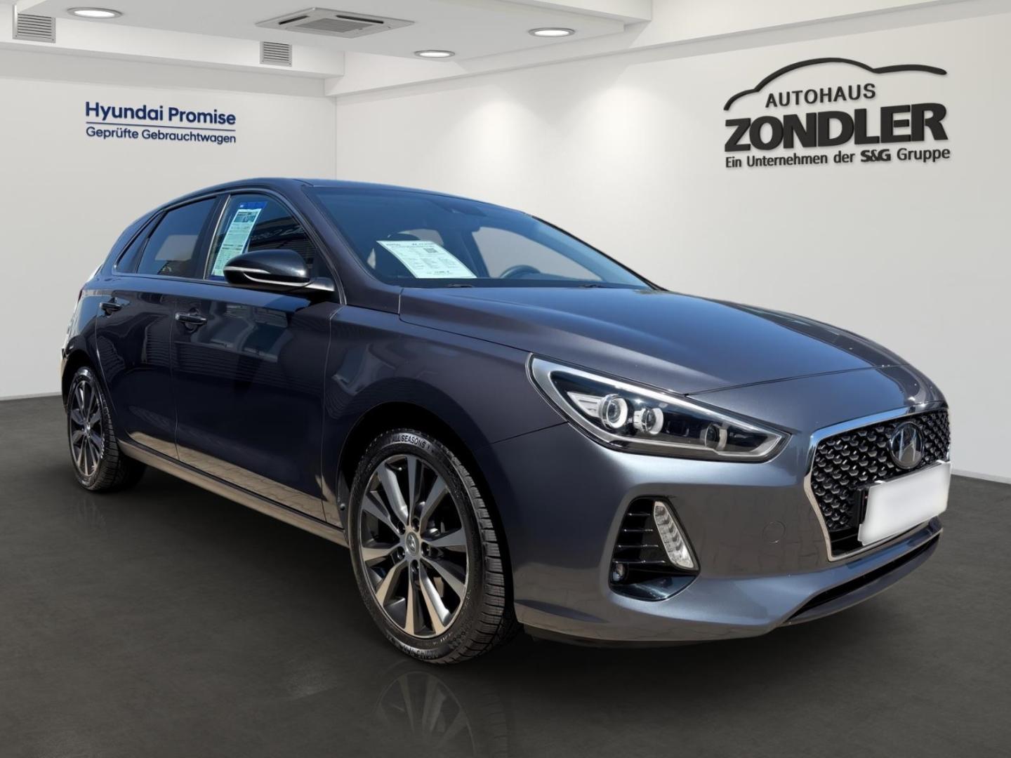 Hyundai i30 Intro LED Apple CarPlay Android Auto Mehrzon