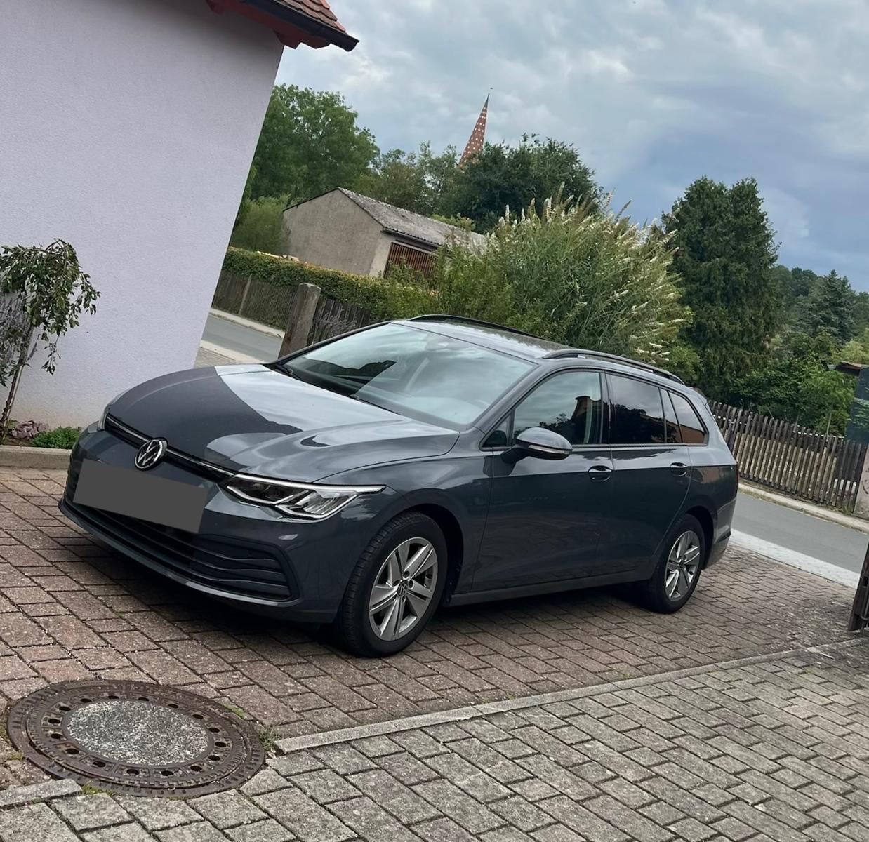 Volkswagen Golf 8 Variant (1.0 TSI OPF Life), миниатюра 4