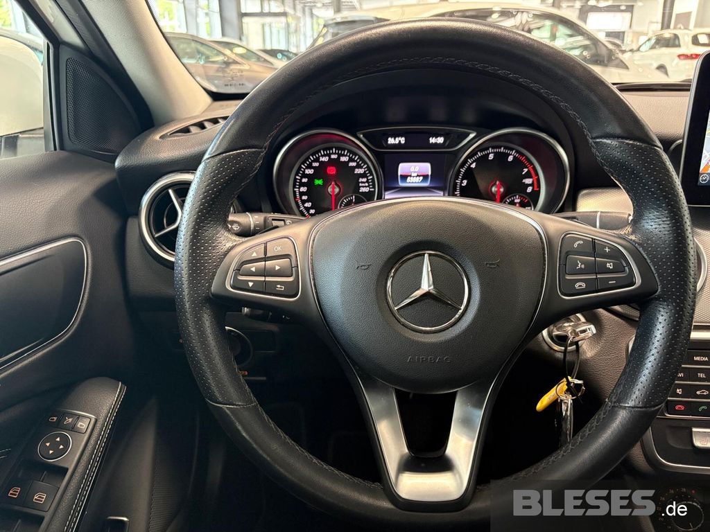 MERCEDES-BENZ GLA 200 – Bild 11
