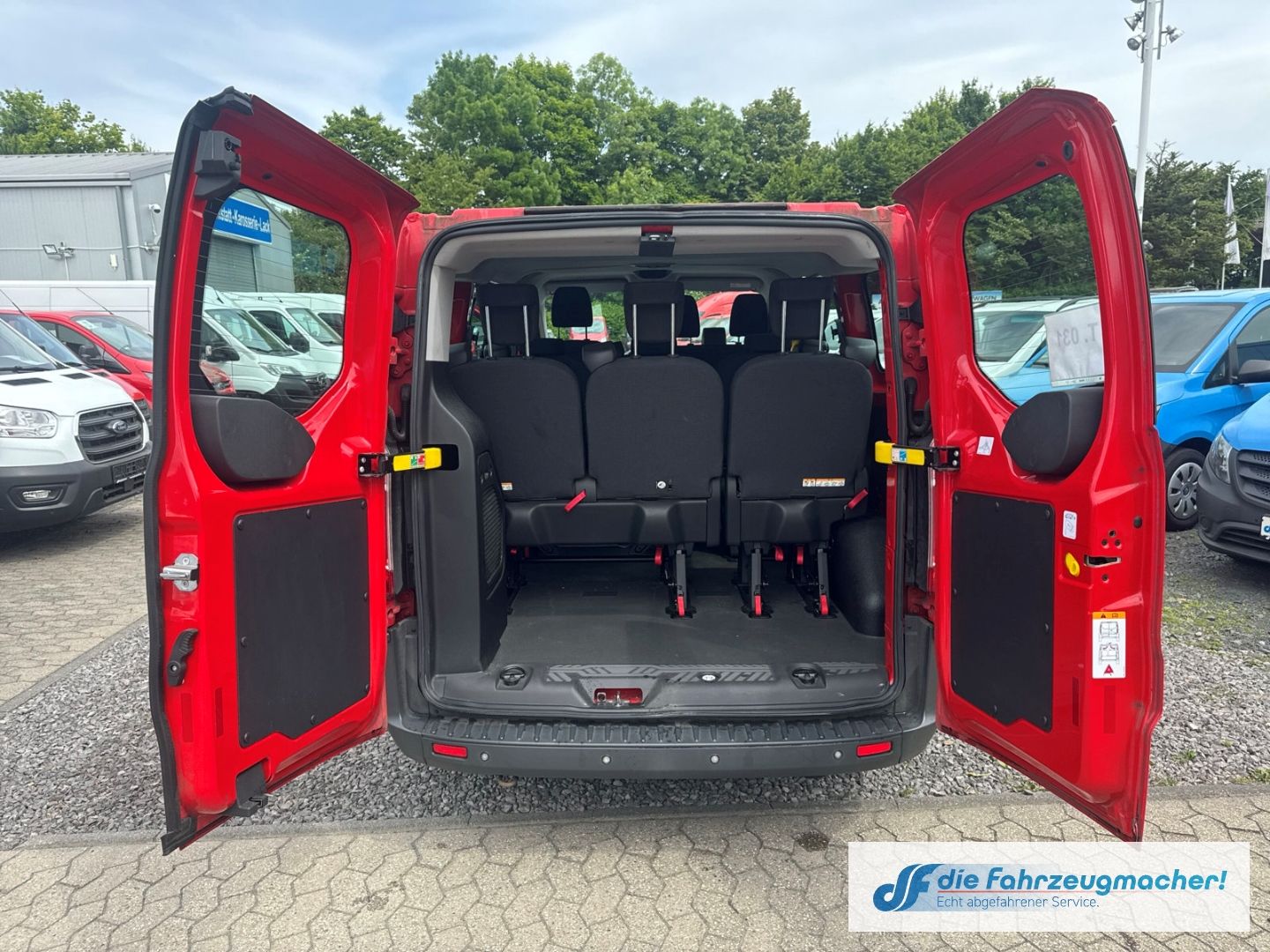 Fahrzeugabbildung Ford Transit Custom Kombi 300 L1 2.2 TDCi *4038 *EXPO