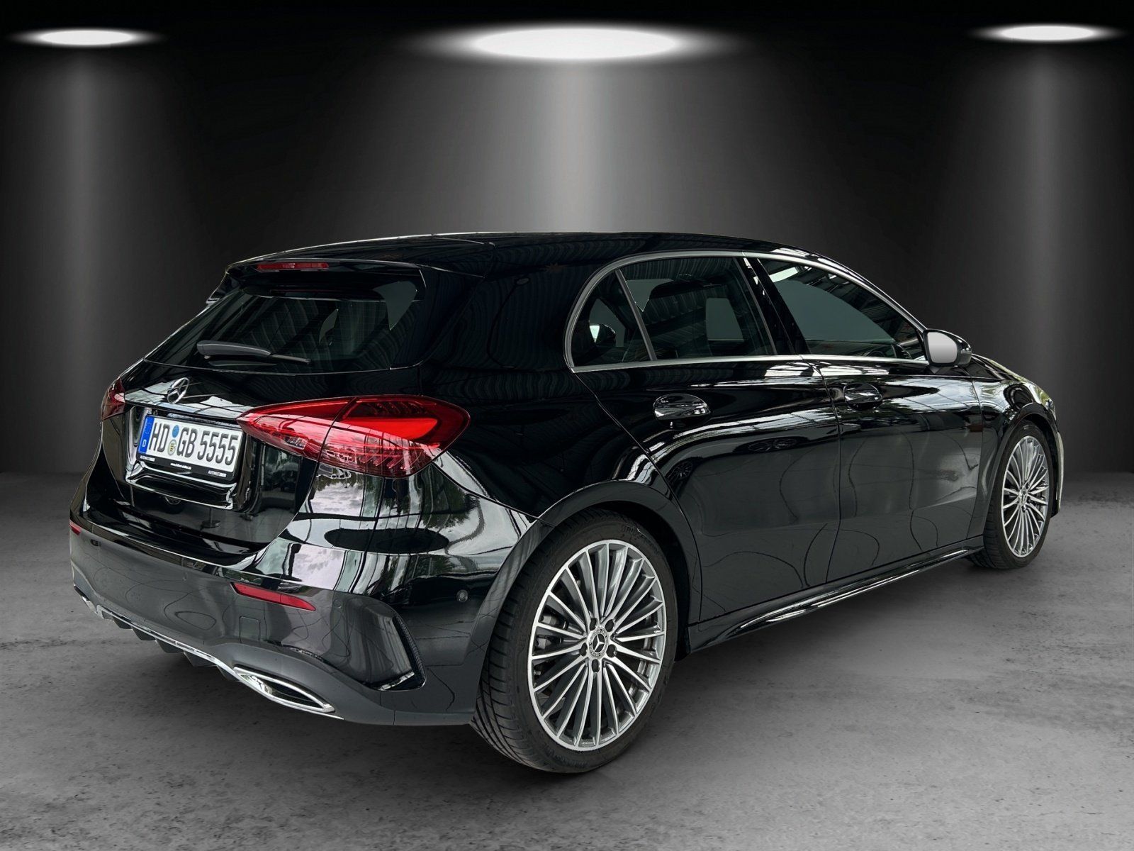 Fahrzeugabbildung Mercedes-Benz A 250 4M AMG Premium Standhz Pano Burme WinterPk