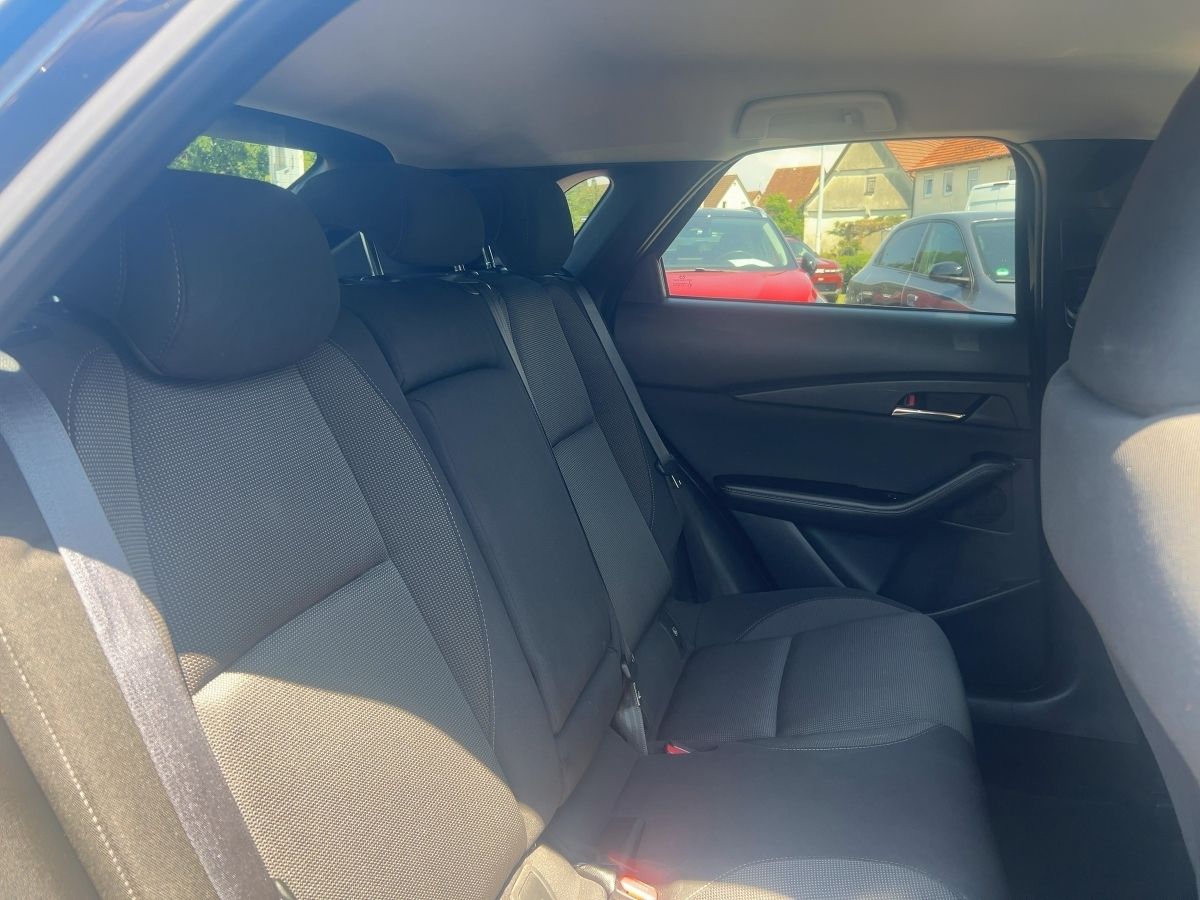 Fahrzeugabbildung Mazda CX-30 2.0 Skyactiv-G M Hybrid 150 AWD MatrixLED