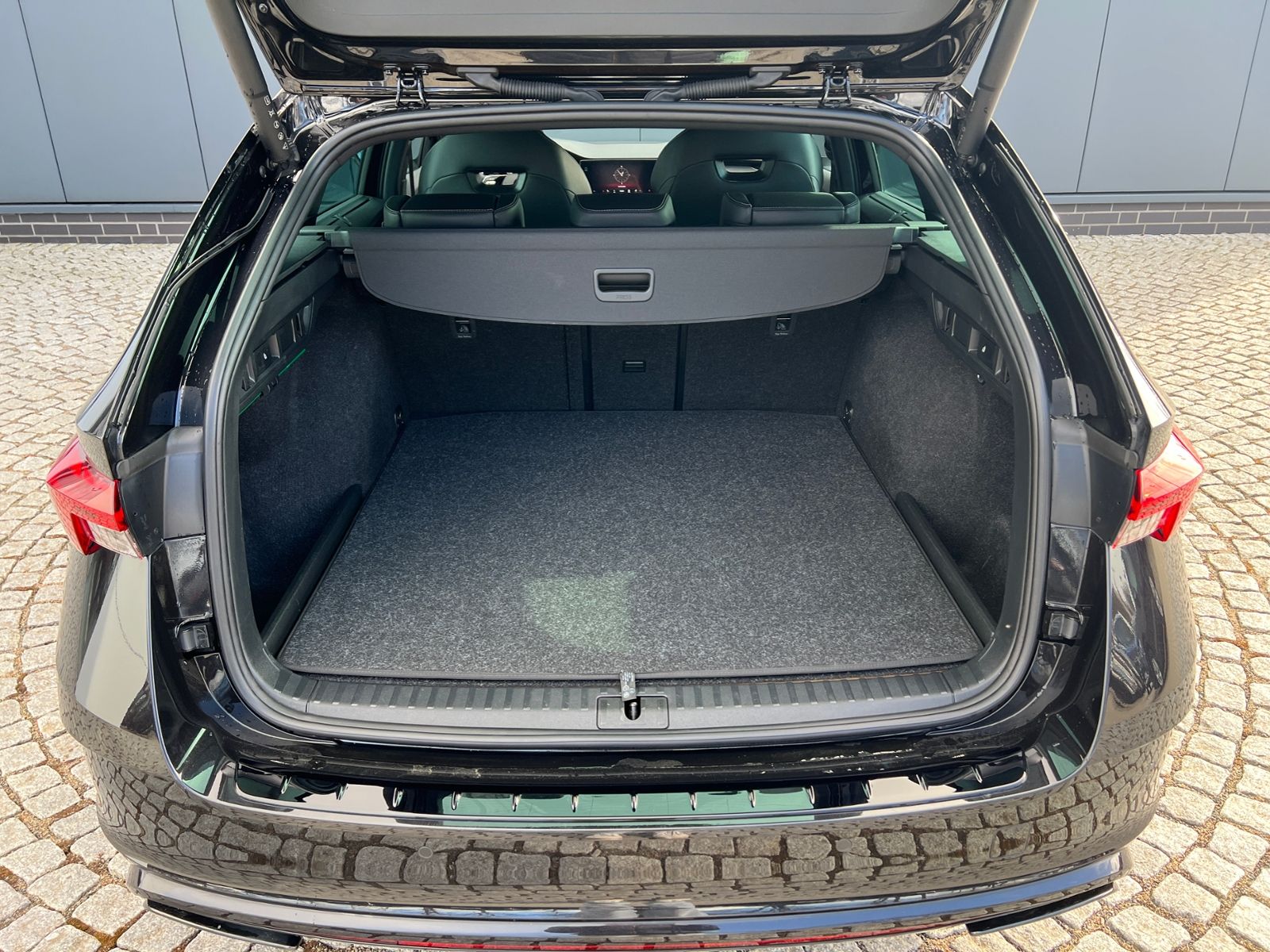 Fahrzeugabbildung SKODA Octavia Combi RS iV Edition 1.4 TSI PHEV DSG *Vo