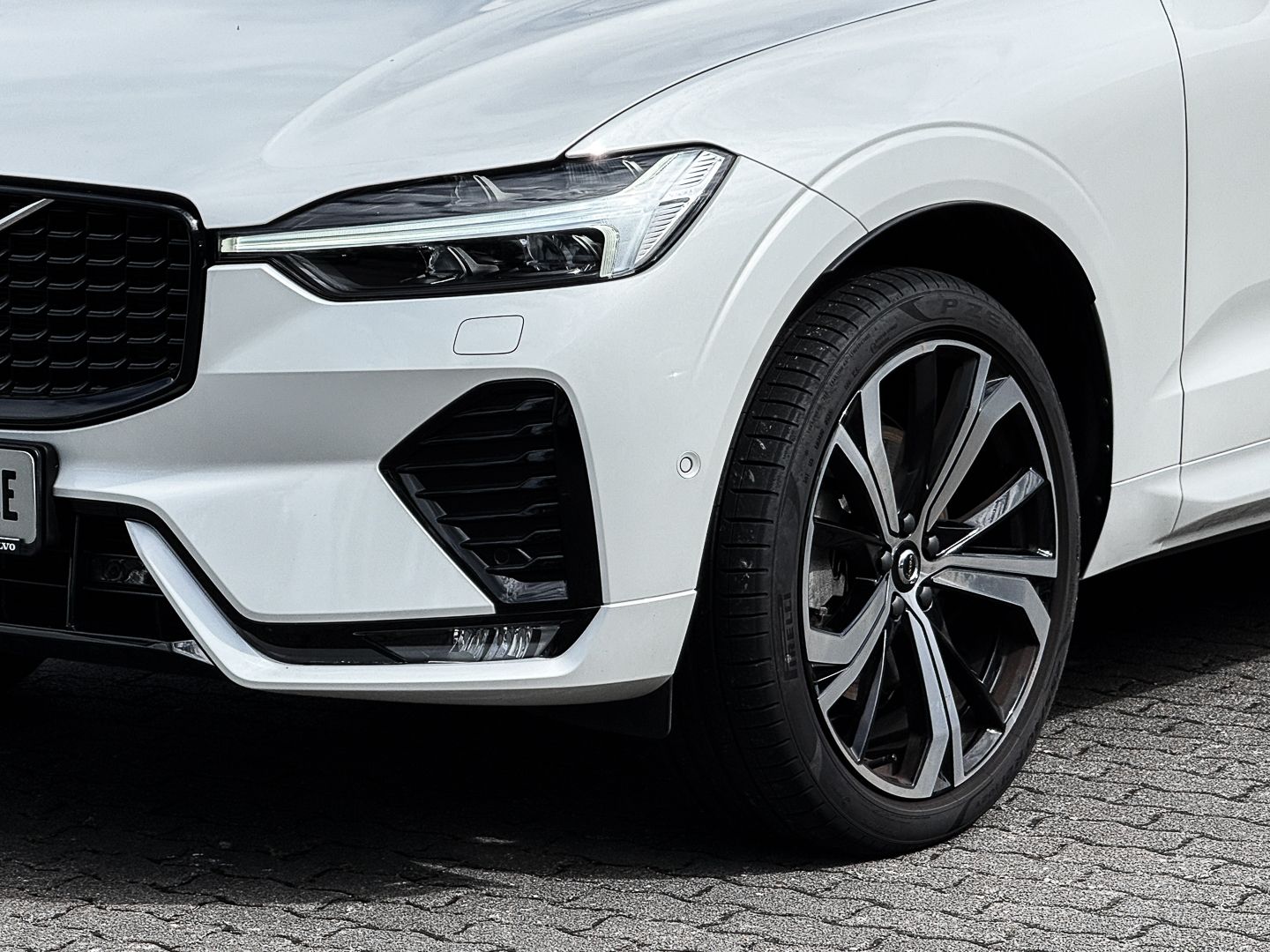 Volvo XC60 Plus Dark 2WD Digitales Cockpit Memory Sitz imagem 3