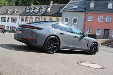 Porsche Panamera 4 E-Hybrid*21"SportDesign,ACC,BOSE,PANO