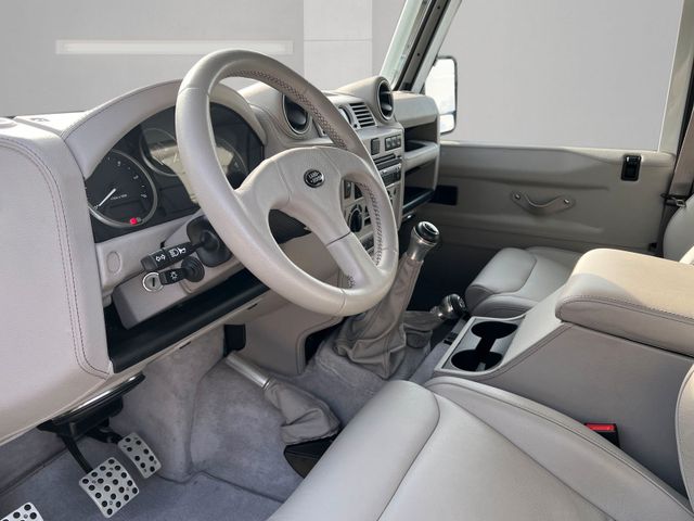 Fahrzeugabbildung Land Rover Defender 110 2,2 TD4 Crew Cab Sonderumbau