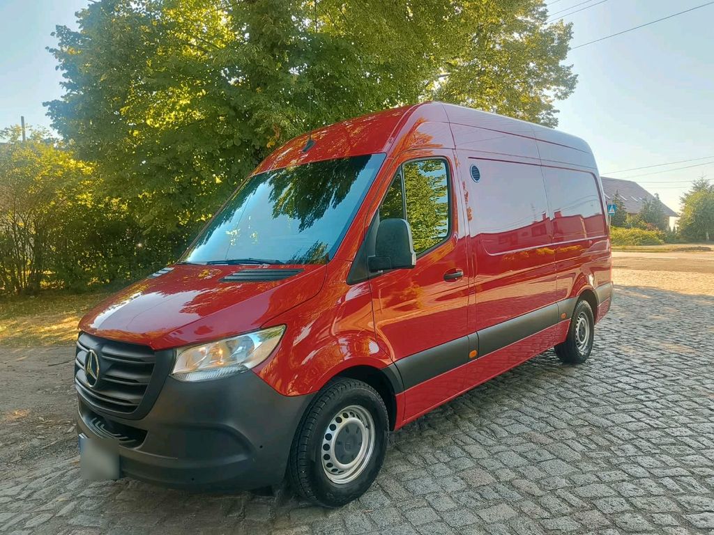 Image of Mercedes-Benz Sprinter