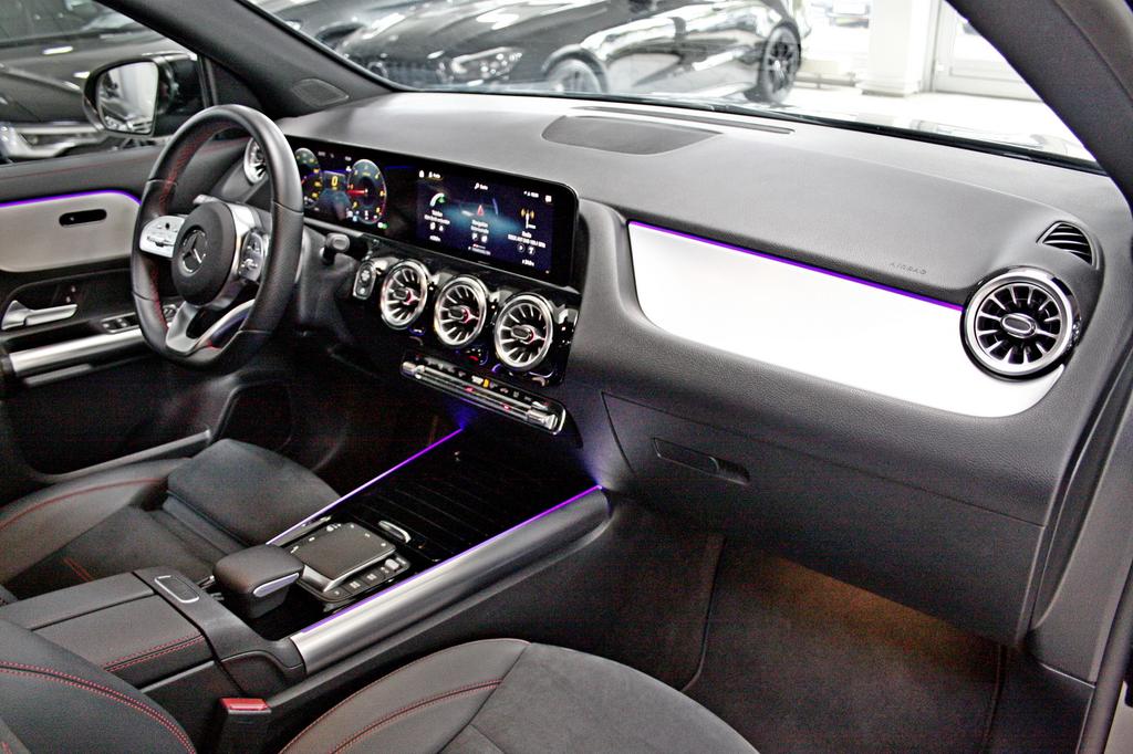 Mercedes-Benz GLA 220