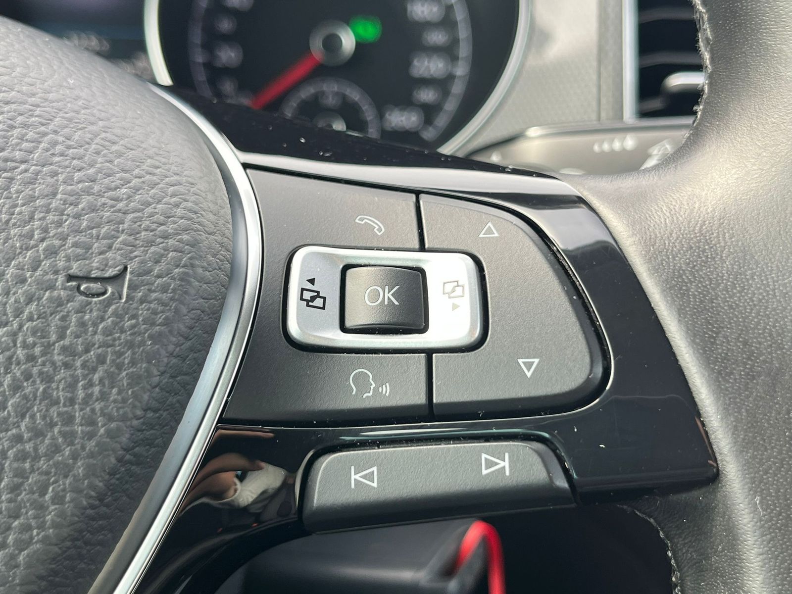 Fahrzeugabbildung Volkswagen Golf Sportsvan 1.5 TSI DSG Join LED*ACC*KAMERA