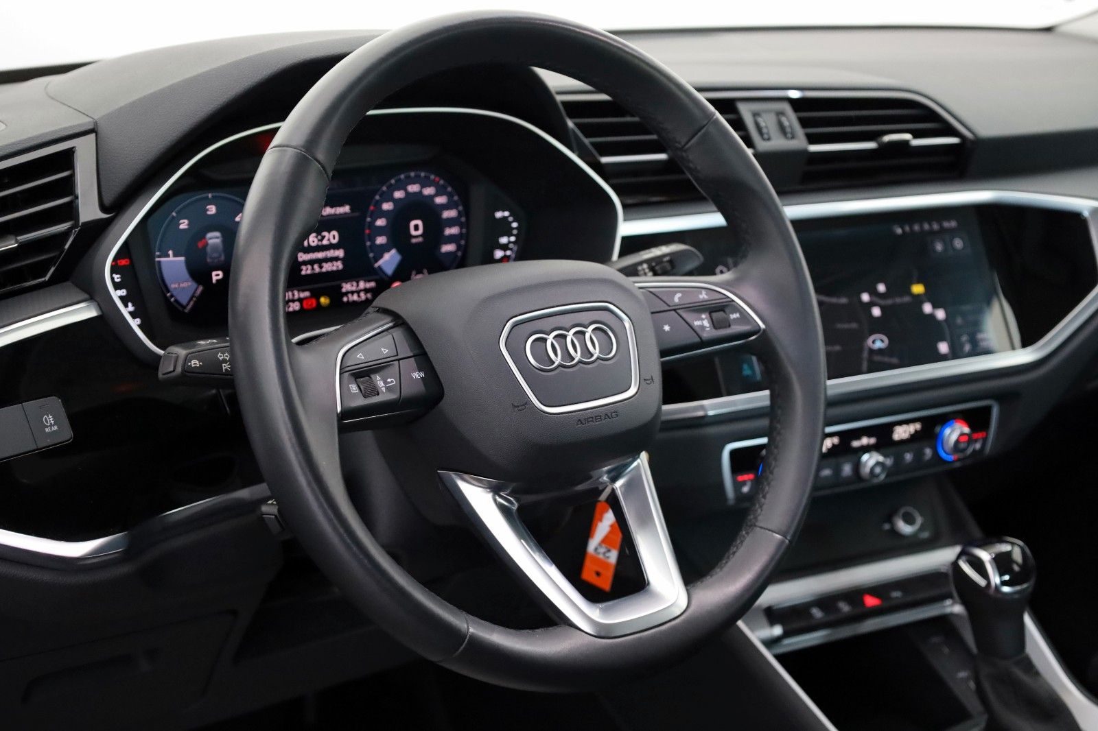 Fahrzeugabbildung Audi Q3 40 TDI quattro,TLeder,Navi,LED,360°Kamera,AHK