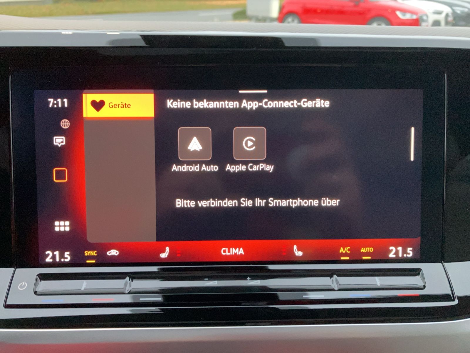 Fahrzeugabbildung Volkswagen T7 Multivan TDI Life DSG KLIMA, AHK, STANDH., DC