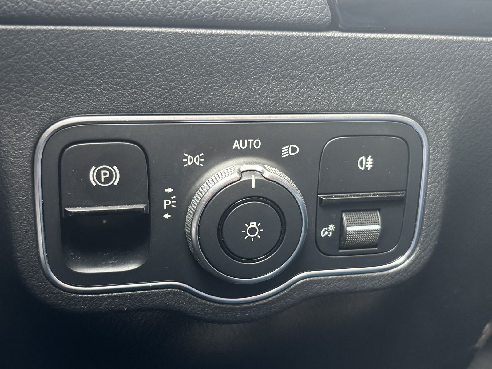 Mercedes-Benz B 200 AMG NAVI LEDER LED NIGHT PAKET SPURHALTE foto 17