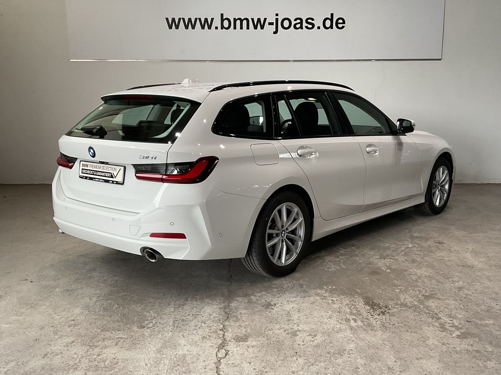 Fahrzeugeinzelansicht 17 Fahrzeugabbildung BMW 318i |Komfortzugang |Sitzheizung |Parking Assist
