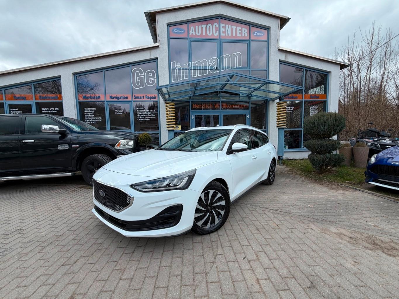 Ford Focus 1,5 TDCI " LED Scheinwerfer " Navi "