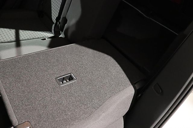 T-Cross Life 1.0 TSI DAB SHZ BT FREISP. GARANTIE