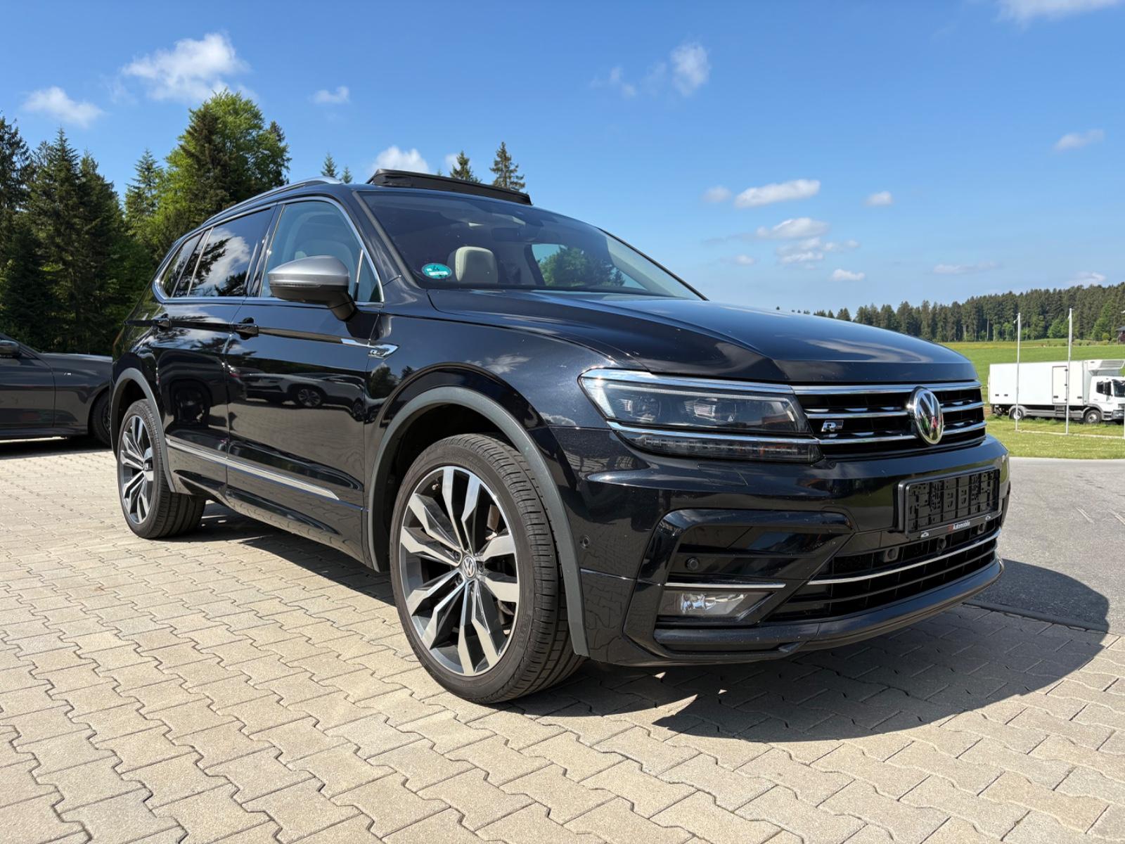 Volkswagen Tiguan Allspace R Line Highline 4Motion PANO STH