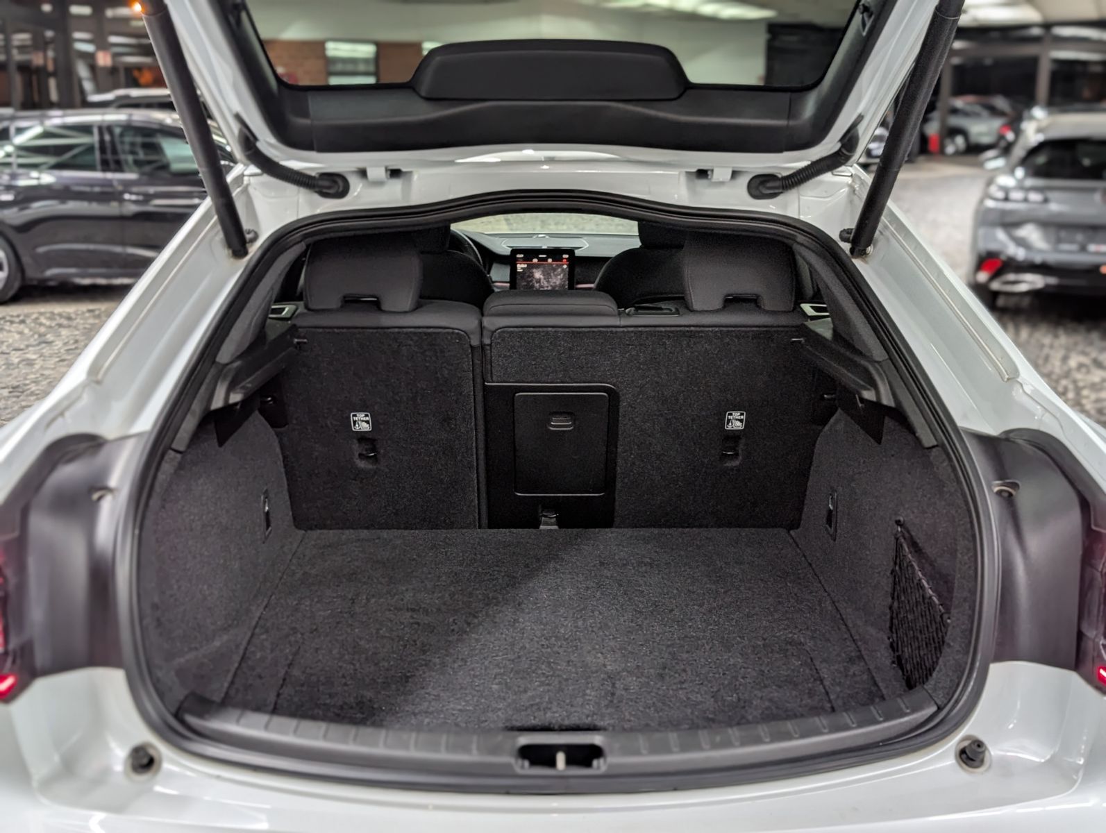 Fahrzeugabbildung Polestar 2 Range SoH 94% PILOT PLUS-PK PANO LED H&K WÄRME