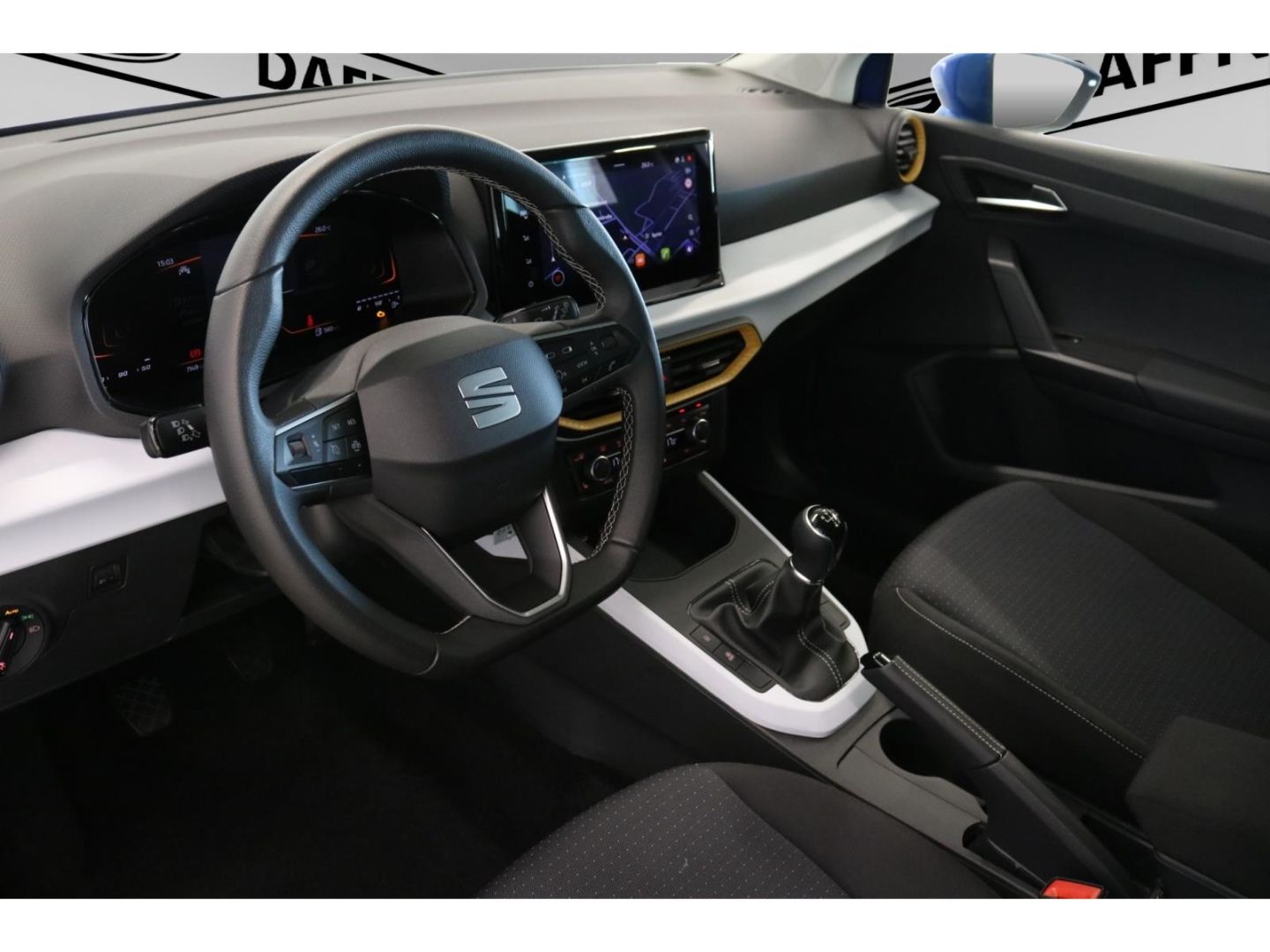 Fahrzeugabbildung SEAT Arona Road Edition Navi Tempomat SHZ PDC LED