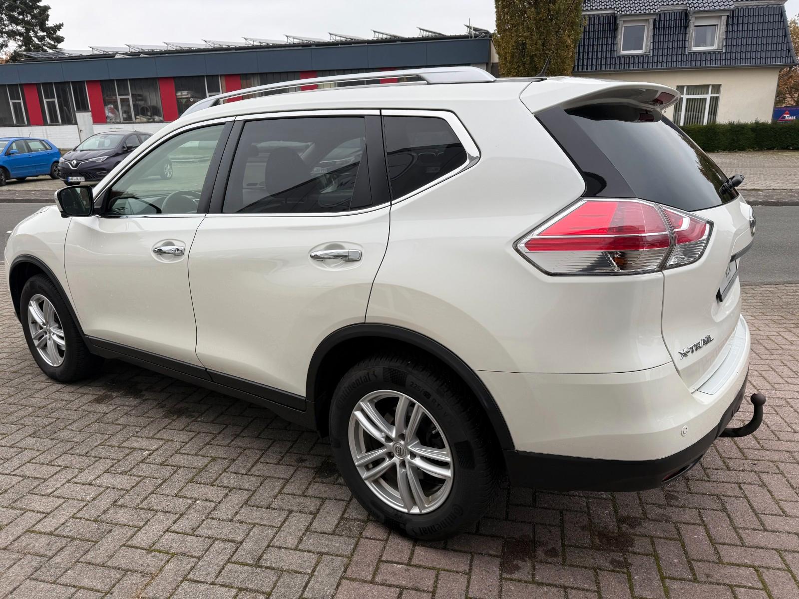 Nissan X-Trail Acenta Automatik Navi Kamera Panorama AH
