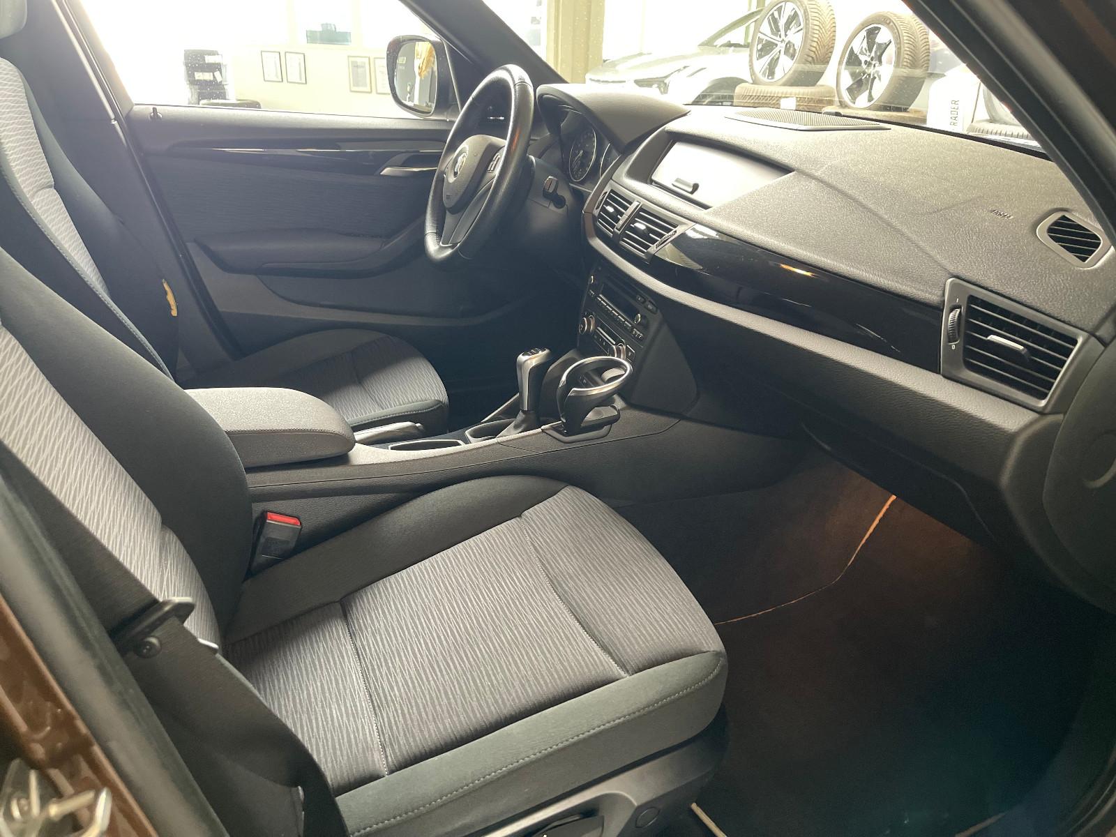 BMW X1 sDrive20d 163 ch • 1ère main • Pano • Harman Kardon • Xenon • PDC