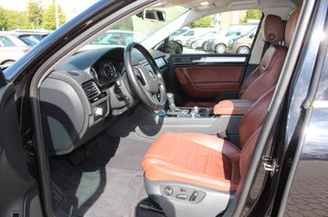 Volkswagen Touareg - 9