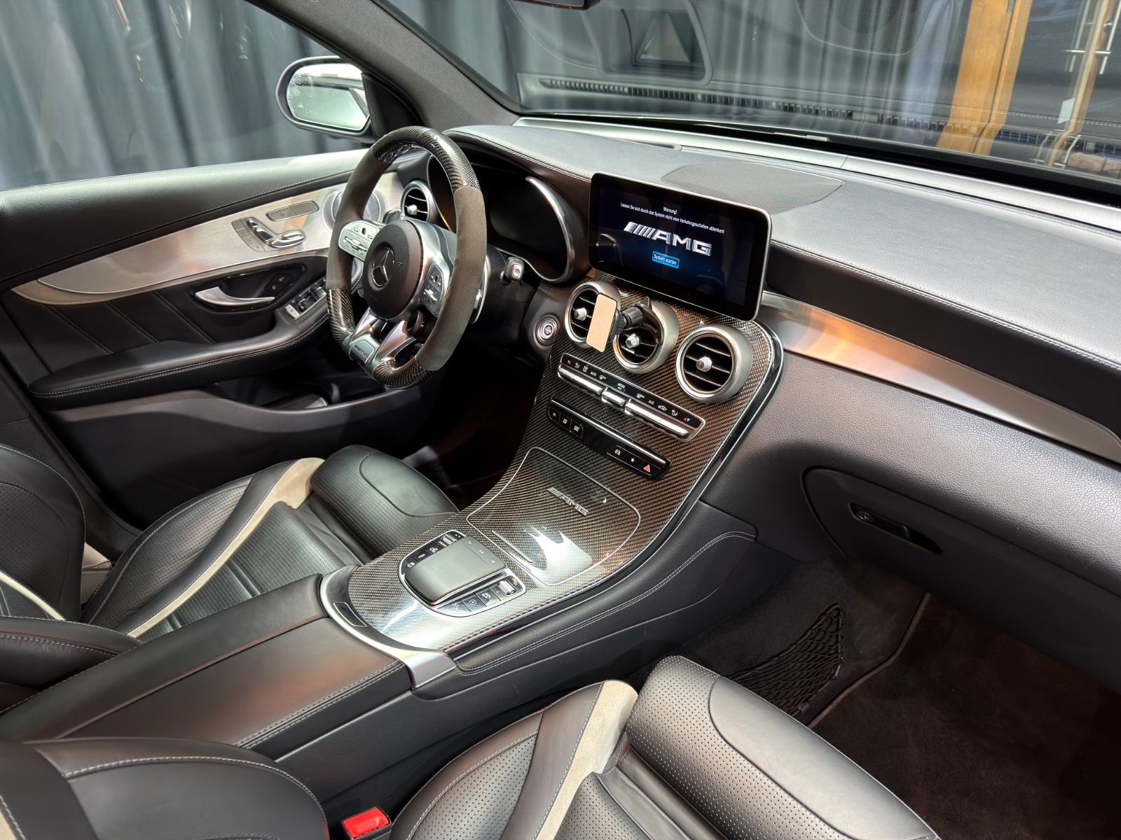 Fahrzeugabbildung Mercedes-Benz GLC 63 S AMG|BURMESTER|PANO|FACELIFT|CARBON|