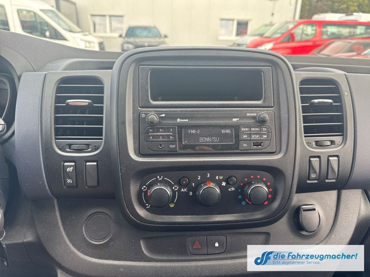 Fahrzeugabbildung Opel Vivaro B Kombi 9Si. L1H1 2,7t *2671 *EXPORT