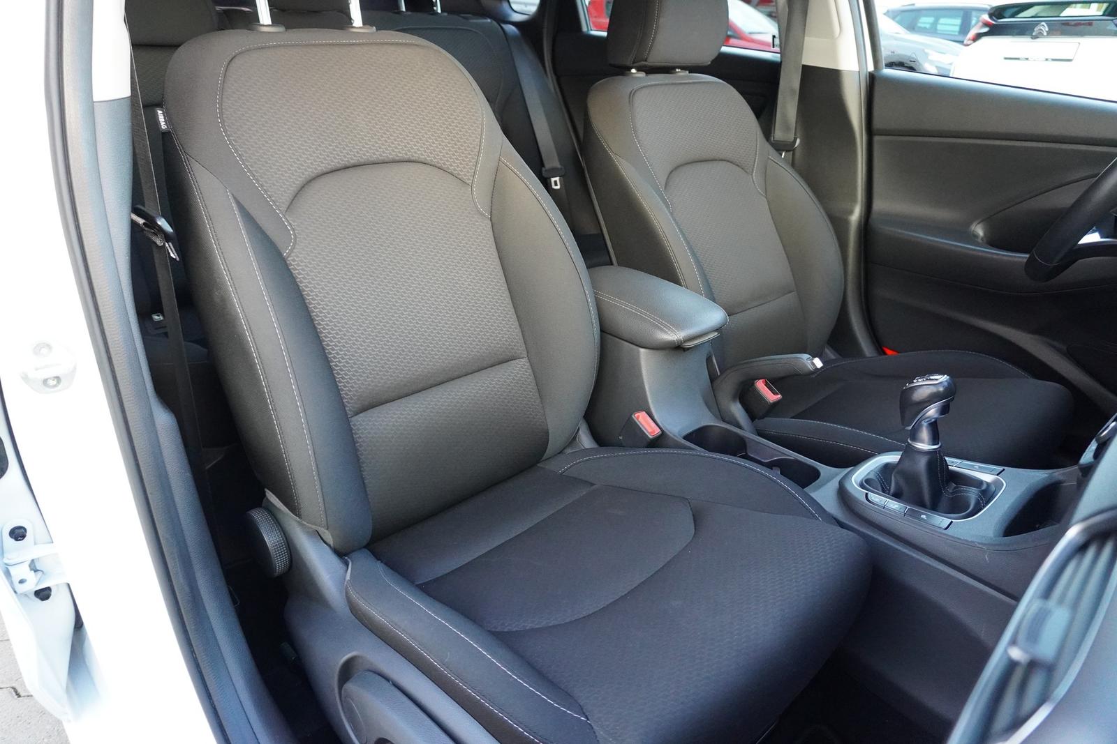 Hyundai i30 1.0 T-GDI YES! Navi Kamera Sitzheizung PDC