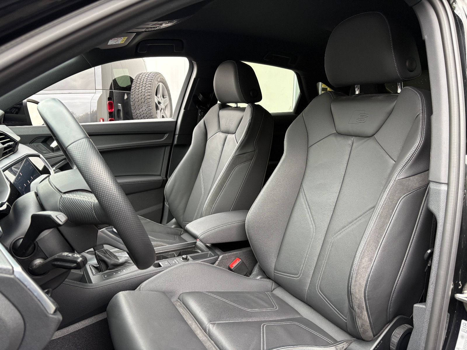 Fahrzeugabbildung Audi Q3 Sportback 35 TDI/S-LINE/BLACK-EDIT/LED/KAMERA