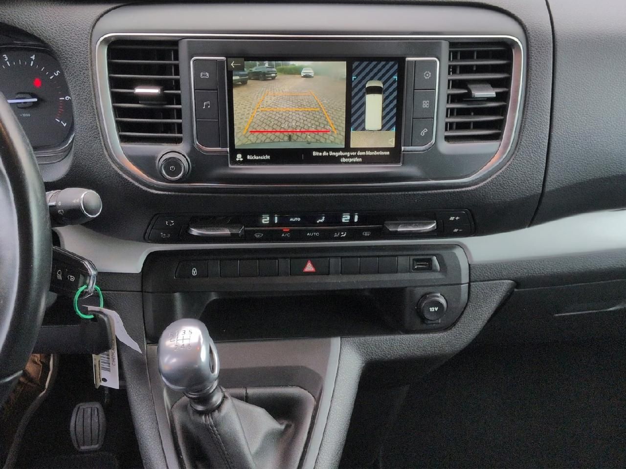 Fahrzeugabbildung Opel Zafira Life Edition M