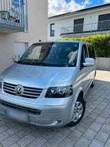 Volkswagen Vw t5 multivan California Motor neue 42000 km - VW T5 Multivan in Freiburg