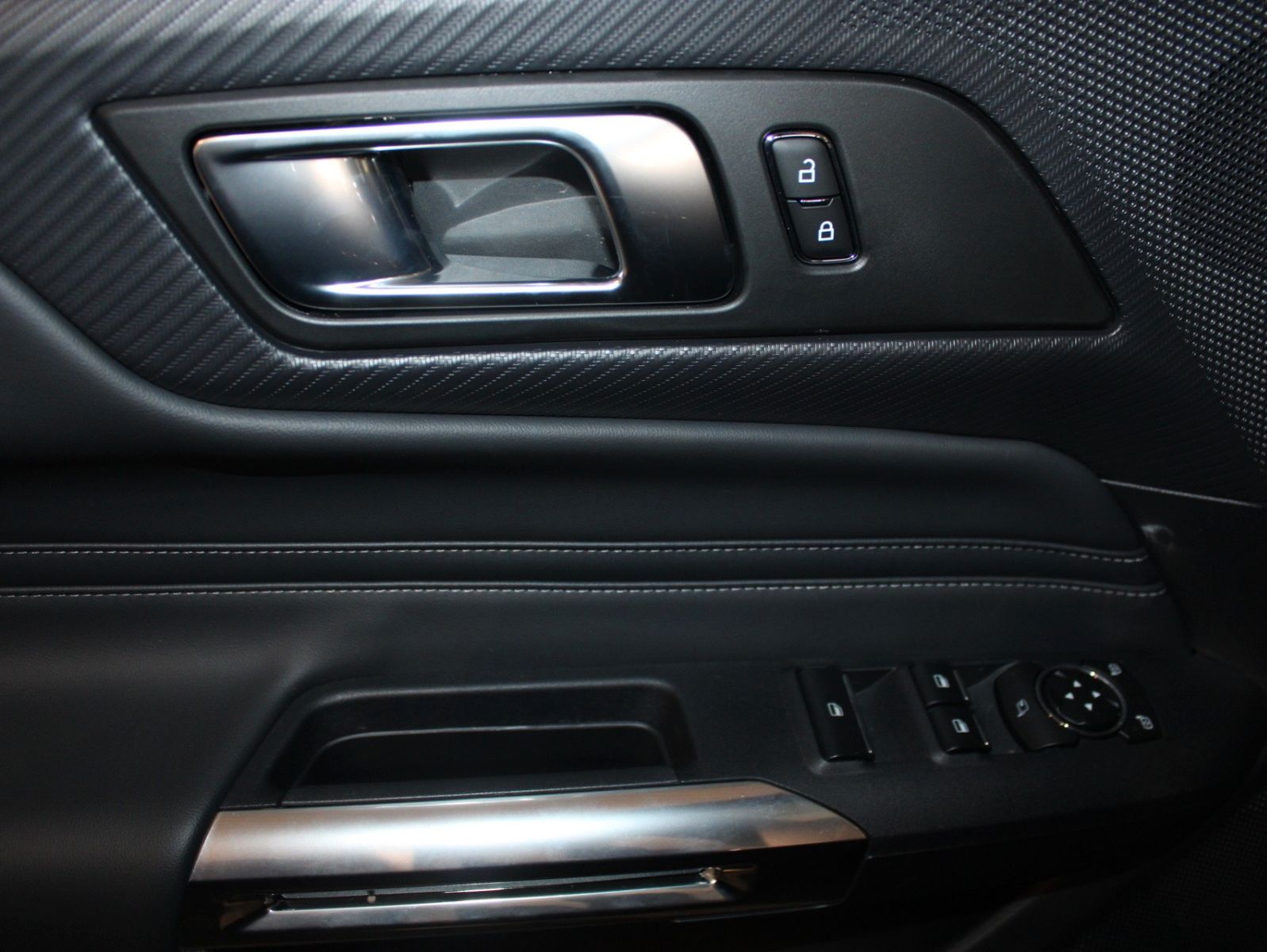 Fahrzeugabbildung Ford Mustang 5.0 V8 GT Automatik LED ACC Kamera Leder