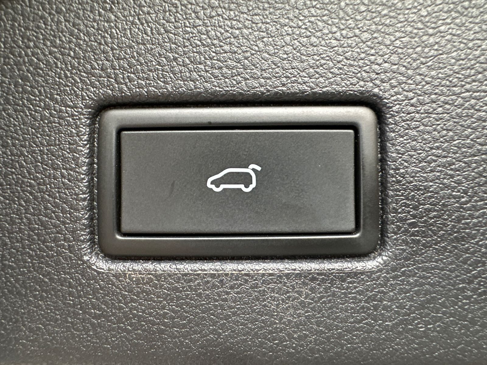 Fahrzeugabbildung Volkswagen Touran 2.0 TDI DSG Comfortline NAV+ACC+KAMERA+PP