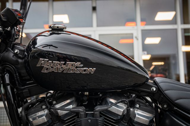 Fahrzeugabbildung Harley-Davidson FXBB STREET BOB SOFTAIL - APE HANGER-