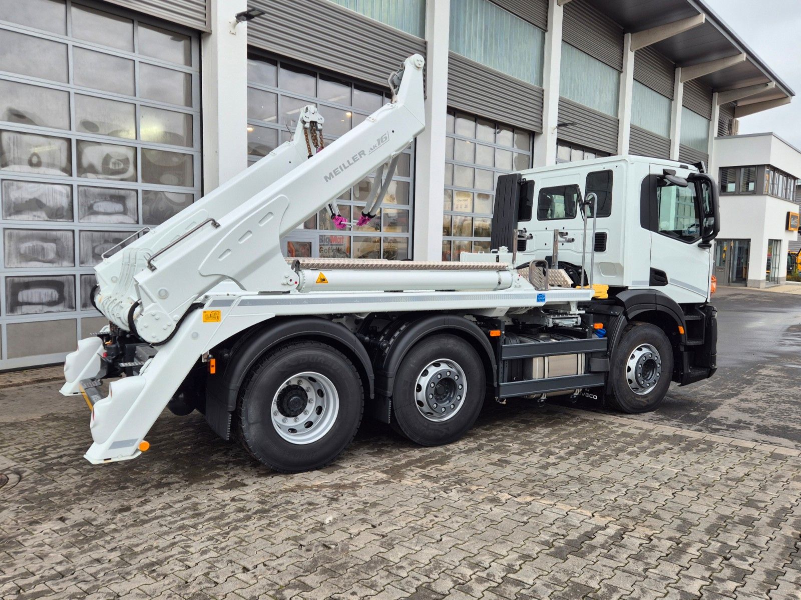 Fahrzeugabbildung Iveco AD260S40X/P Meiller AK16. T Funk AHK