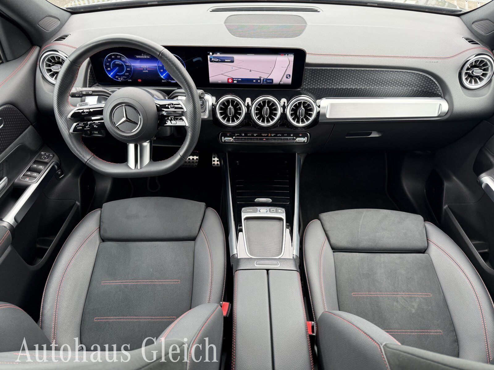 Fahrzeugabbildung Mercedes-Benz EQB 250 + AMG Line Navi/KEYLESS-Go-Paket/Klima