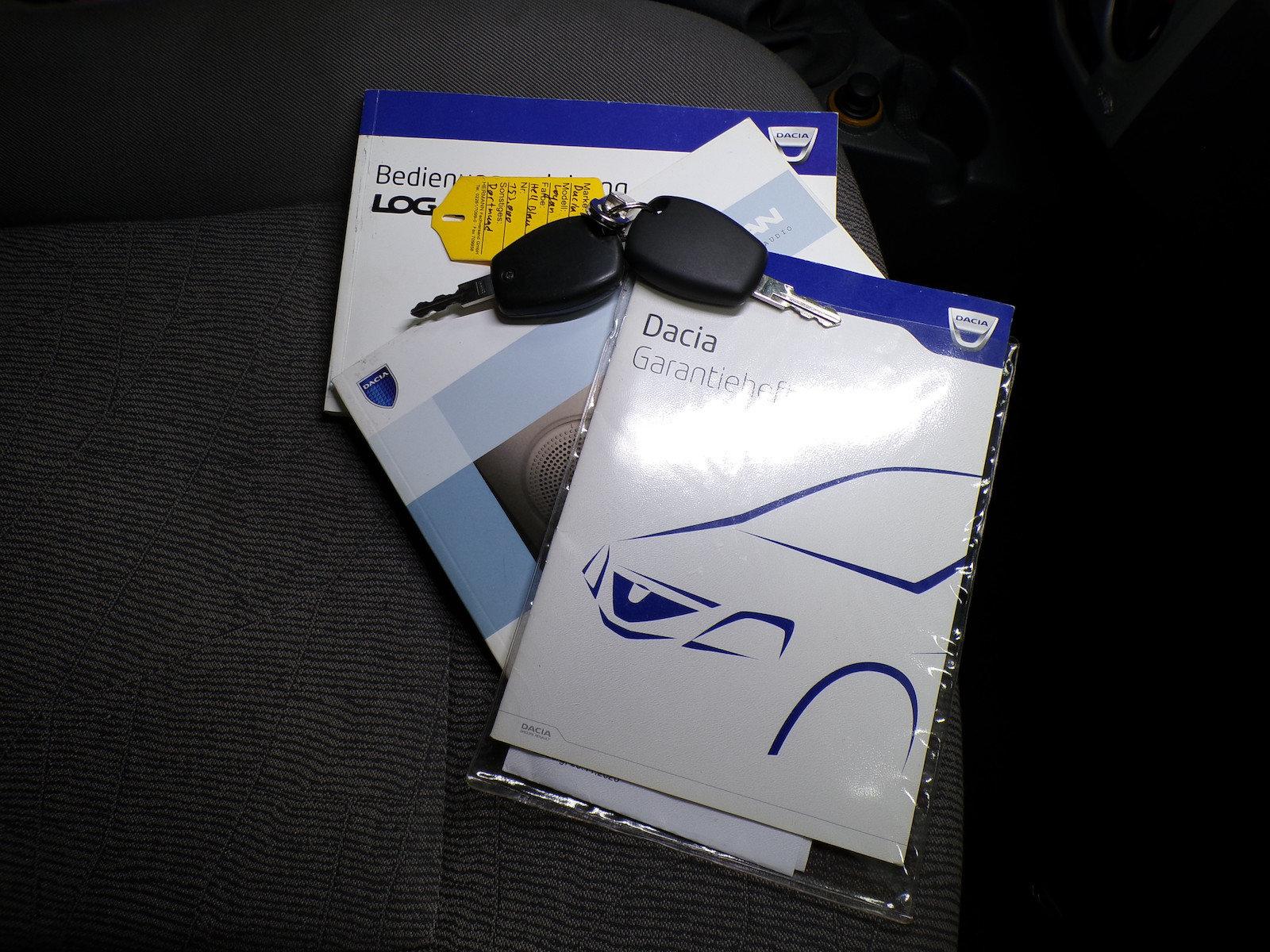 Dacia Logan 2009 — interior