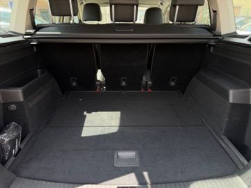 Volkswagen Touran - 8