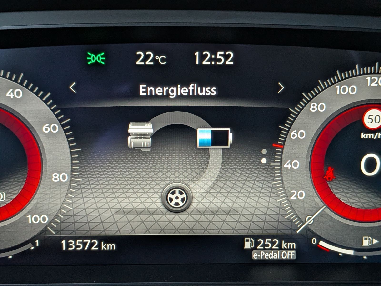 Fahrzeugabbildung Nissan X-Trail 1.5 e-Power N-Connecta ACC 360 Navi 12"