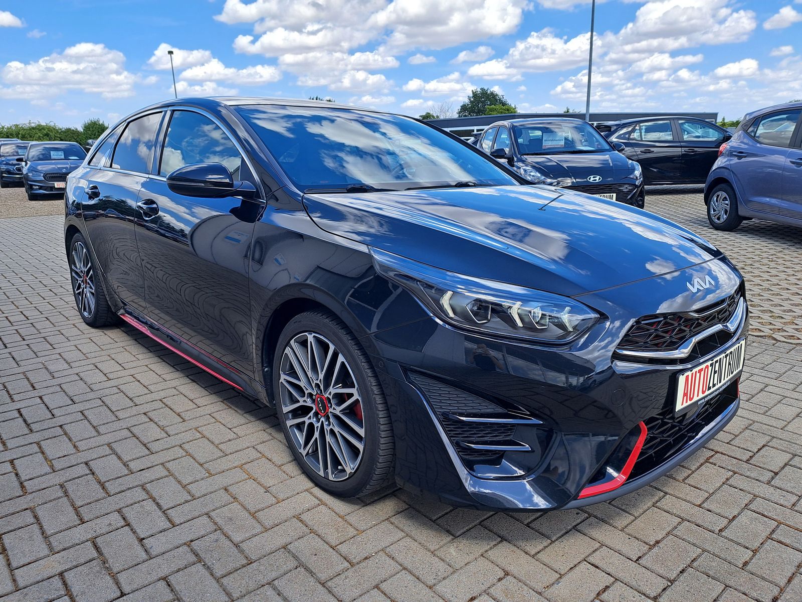 Fahrzeugabbildung Kia ProCeed GT LED PANO AHK BASTUCK NAVI MEMORY