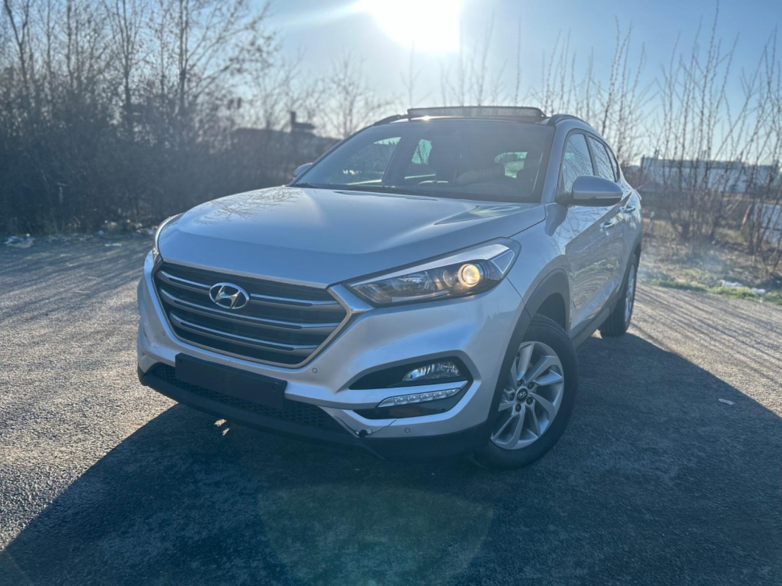 Hyundai TUCSON blue 1.7 CRDi/Pano/Leder/Kamera/Navi/Key/