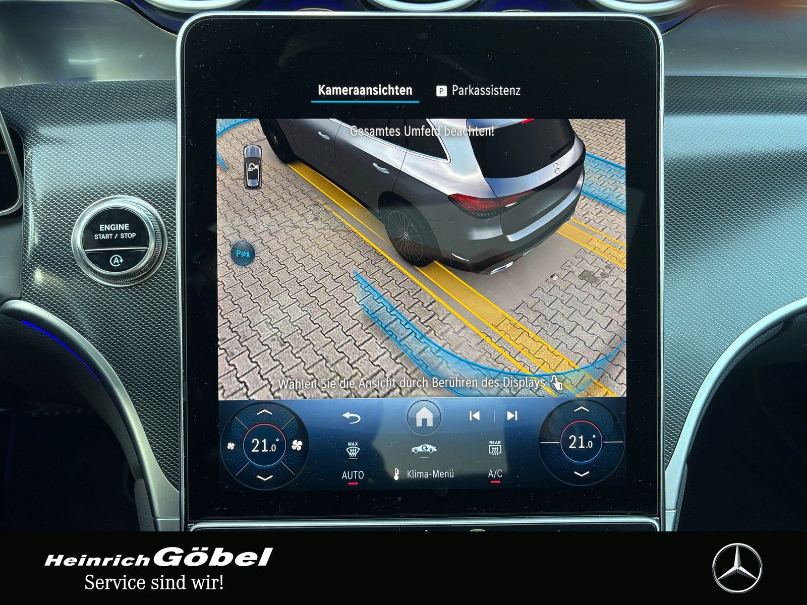 Fahrzeugabbildung Mercedes-Benz GLC 300 d 4M AMG*PANO*AHK*20ZOLL*360°KAM*DISTRON