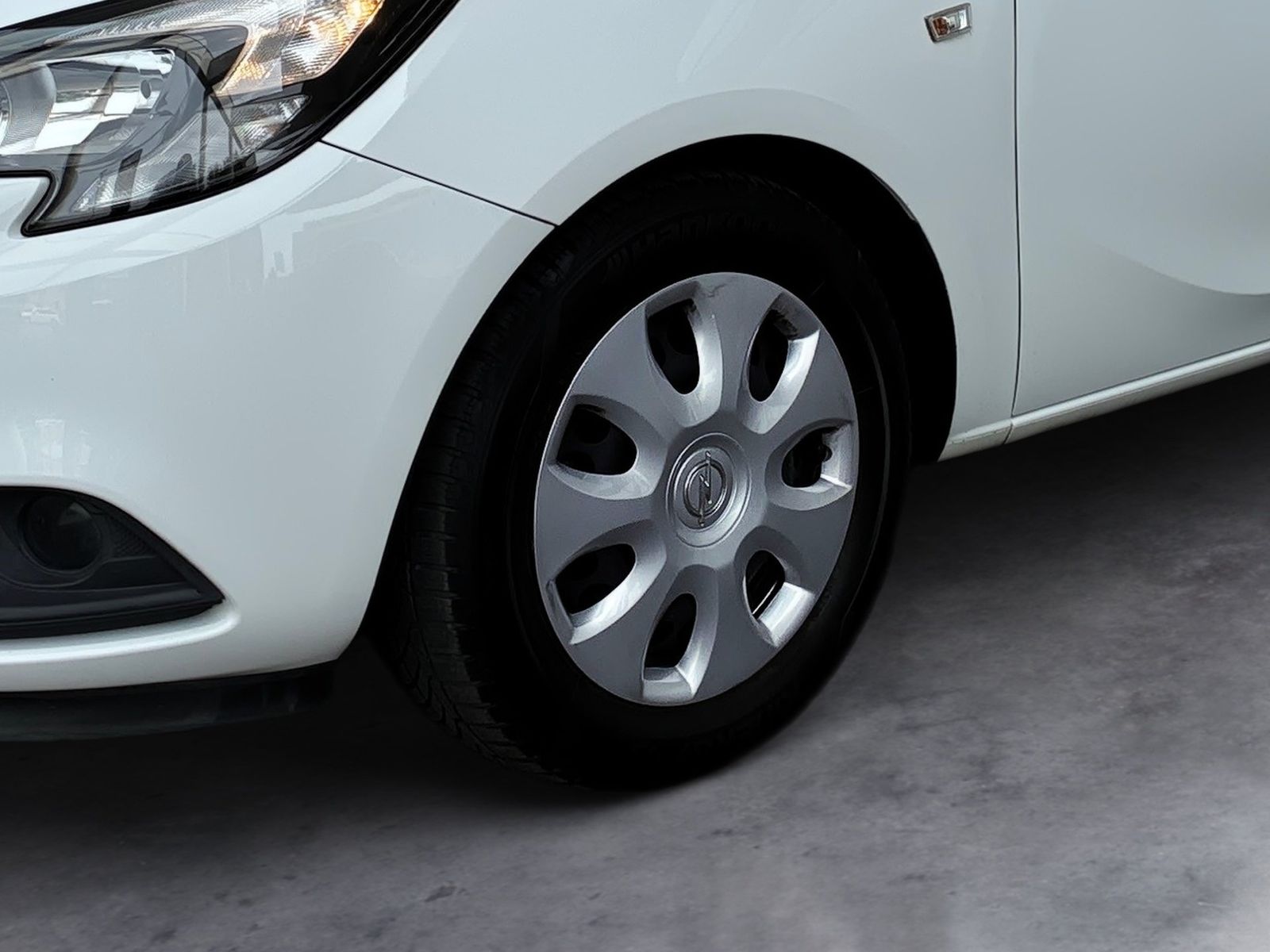 Fahrzeugabbildung Opel Corsa E 1.4 Edition PDC,SHZ,Winterp.
