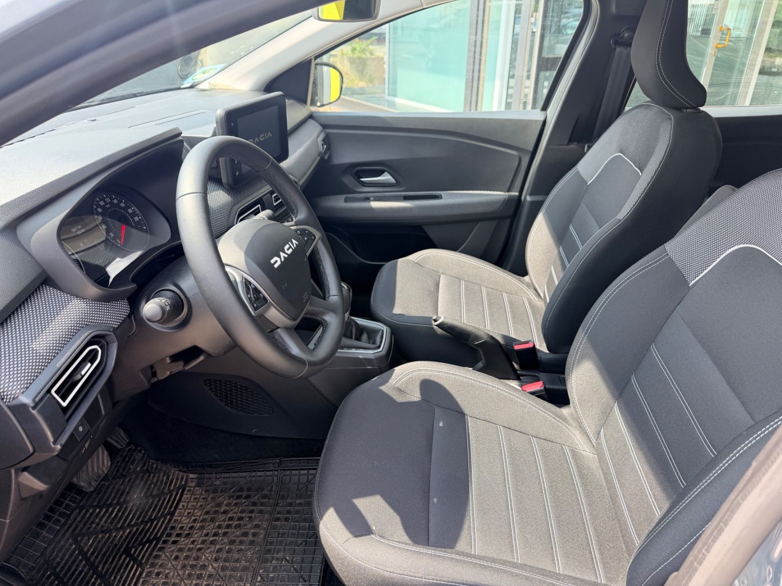 Fahrzeugabbildung Dacia Sandero III Expression "AUTOMATIK"